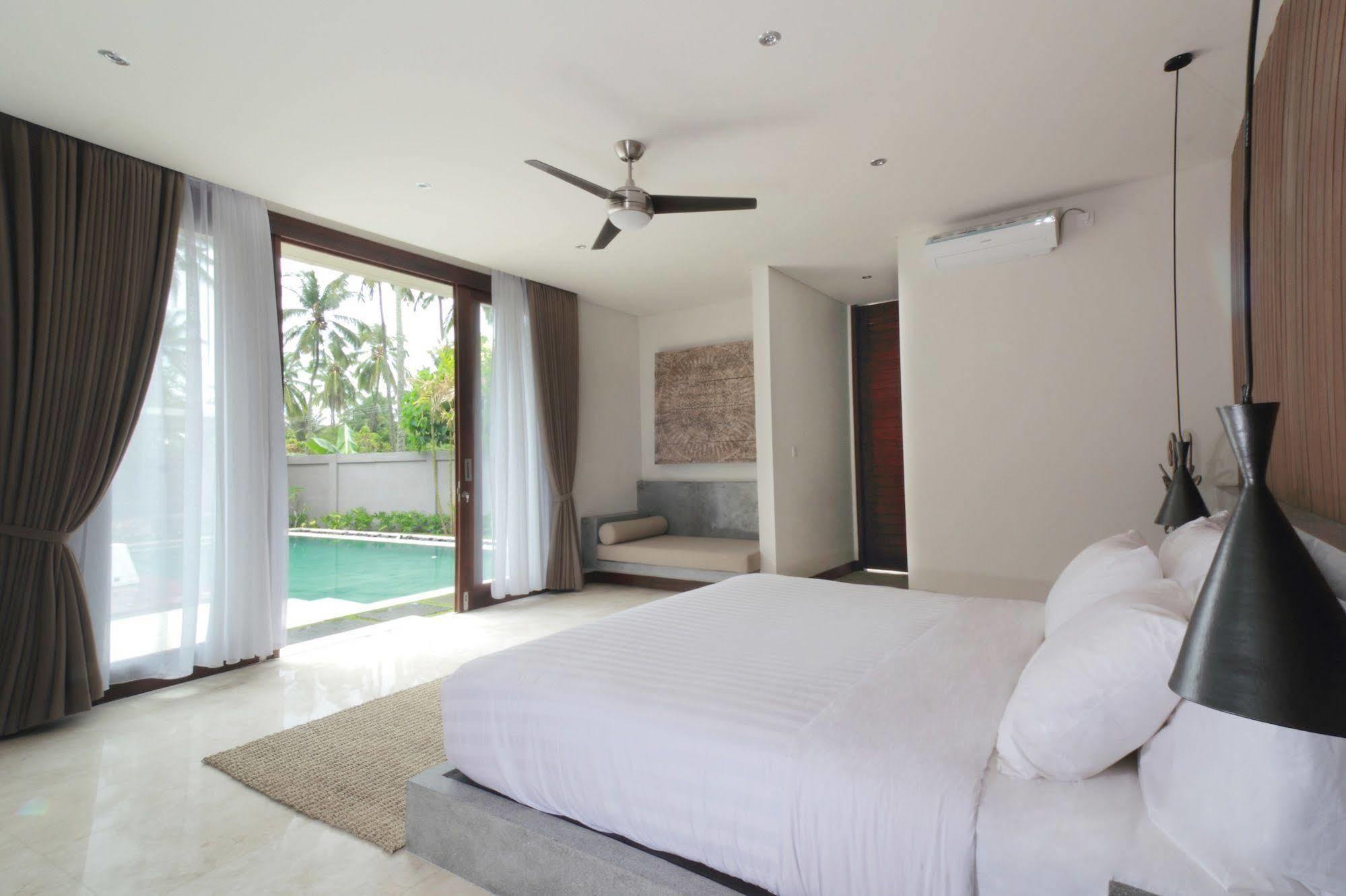 Bale Mandala Villas Senggigi Exterior photo